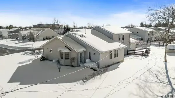 4753 East Highland Parkway, Hamburg, New York 1421, Hamburg, New York 14219, 2 Bedrooms Bedrooms, 6 Rooms Rooms,2 BathroomsBathrooms,Residential,Closed,4753 East Highland Parkway, Hamburg, New York 1421,0,B1662644