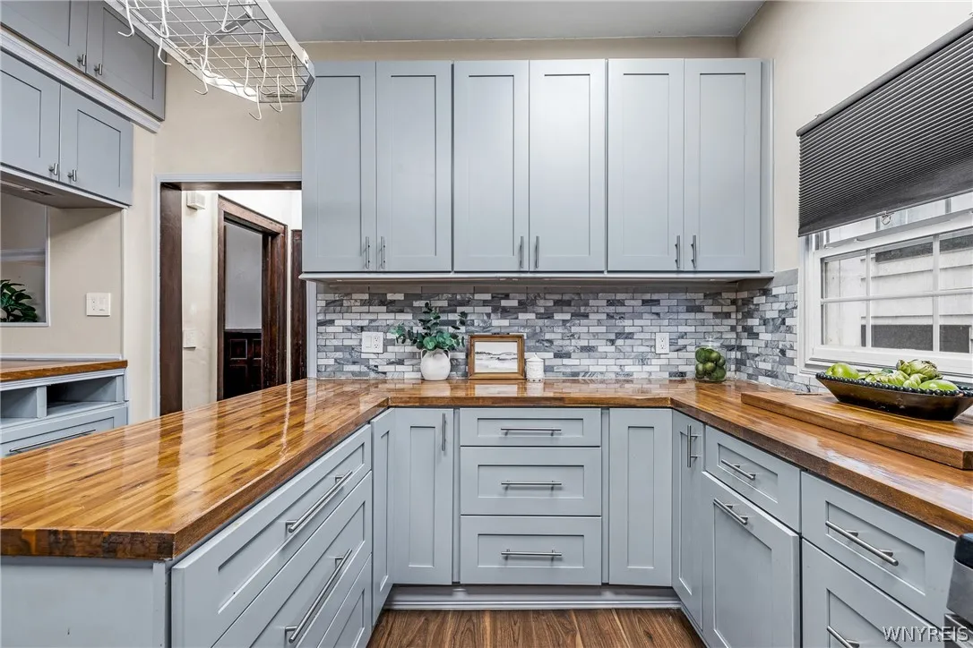48 Garner Avenue, Buffalo, New York 14213, Buffalo, New York 14213, 4 Bedrooms Bedrooms, 7 Rooms Rooms,1 BathroomBathrooms,Residential,Closed,48 Garner Avenue, Buffalo, New York 14213,0,B1662757