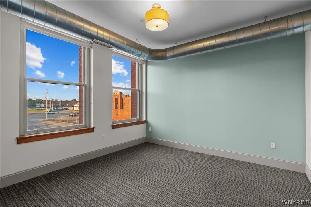149 Swan 206, Buffalo, New York 14203, Buffalo, New York 14203, 2 Bedroom Bedrooms, 5 Room Rooms,2 BathroomBathrooms,Residential,For Sale,149 Swan 206, Buffalo, New York 14203,0,B1662960