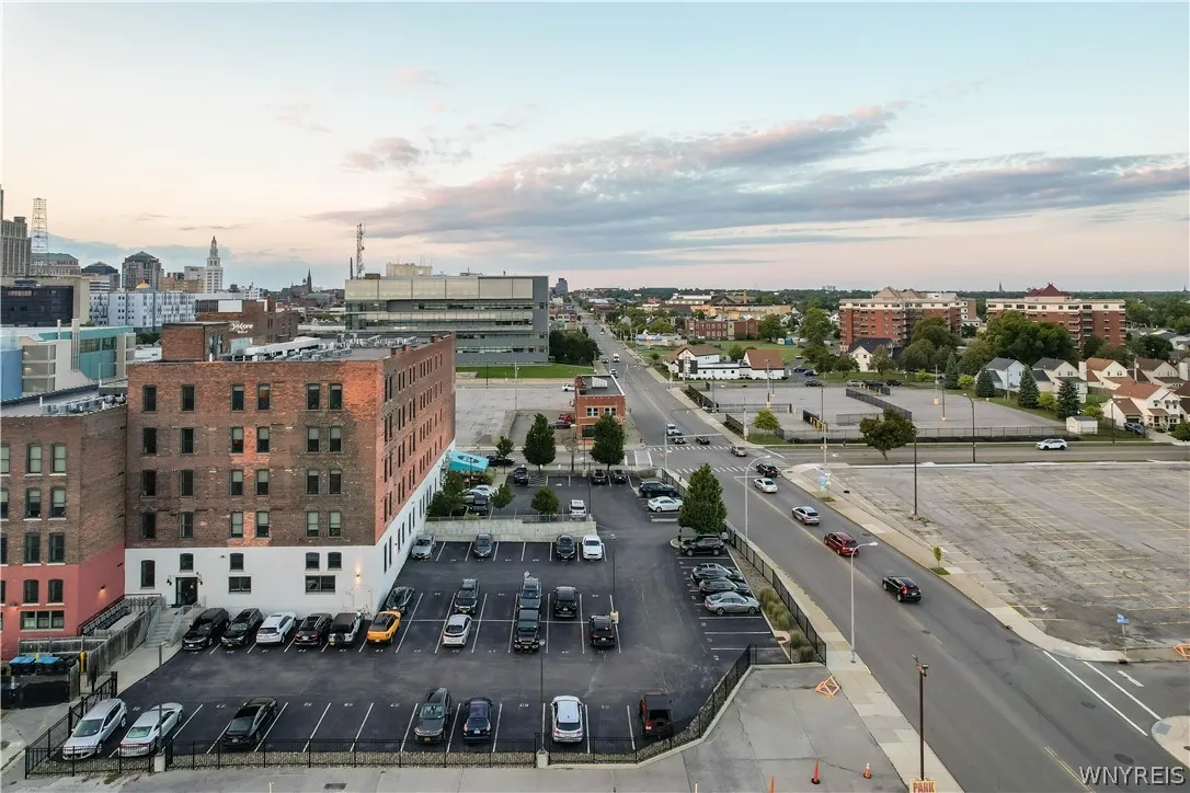 149 Swan 206, Buffalo, New York 14203, Buffalo, New York 14203, 2 Bedroom Bedrooms, 5 Room Rooms,2 BathroomBathrooms,Residential,For Sale,149 Swan 206, Buffalo, New York 14203,0,B1662960