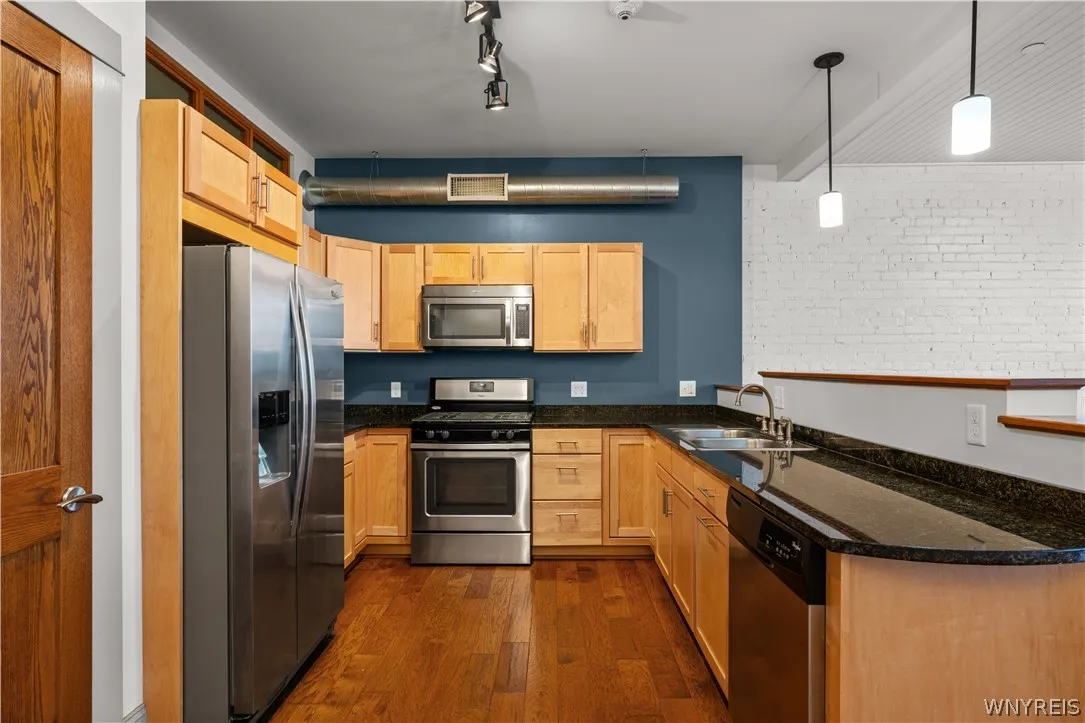 149 Swan 206, Buffalo, New York 14203, Buffalo, New York 14203, 2 Bedroom Bedrooms, 5 Room Rooms,2 BathroomBathrooms,Residential,For Sale,149 Swan 206, Buffalo, New York 14203,0,B1662960