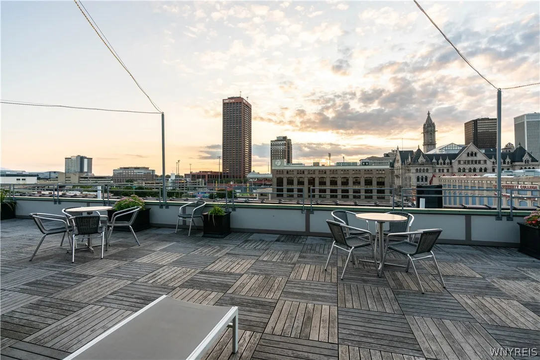 149 Swan 206, Buffalo, New York 14203, Buffalo, New York 14203, 2 Bedroom Bedrooms, 5 Room Rooms,2 BathroomBathrooms,Residential,For Sale,149 Swan 206, Buffalo, New York 14203,0,B1662960