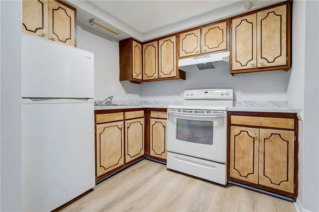 400 Main Street B4, East Rochester, New York 14445, East Rochester, New York 14445, 3 Rooms Rooms,1 BathroomBathrooms,Residential Lease,For Rent,400 Main Street B4, East Rochester, New York 14445,0,R1663173