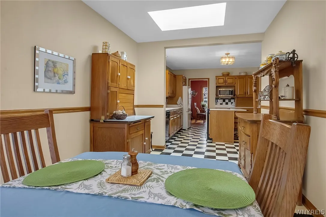 6034 Goodrich Road, Clarence, New York 14032, Clarence, New York 14032, 5 Bedrooms Bedrooms, ,3 BathroomsBathrooms,Residential,Closed,6034 Goodrich Road, Clarence, New York 14032,0,B1663101