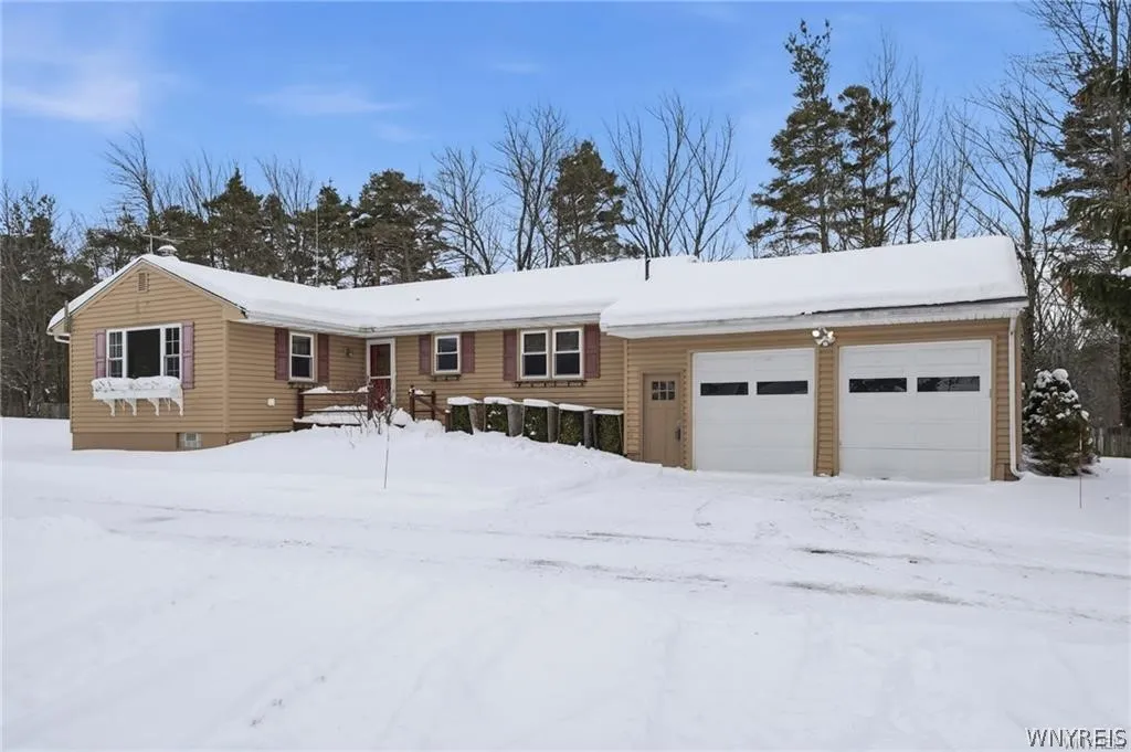 6525 Scherff Road, Orchard Park, New York 14127, Orchard Park, New York 14127, 3 Bedrooms Bedrooms, 7 Rooms Rooms,2 BathroomsBathrooms,Residential,For Sale,6525 Scherff Road, Orchard Park, New York 14127,0,B1662649