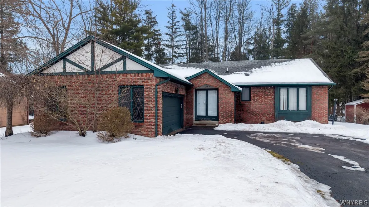 135 Misty Lane, Amherst, New York 14051, Amherst, New York 14051, 3 Bedrooms Bedrooms, 6 Rooms Rooms,2 BathroomsBathrooms,Residential,Closed,135 Misty Lane, Amherst, New York 14051,0,B1662663