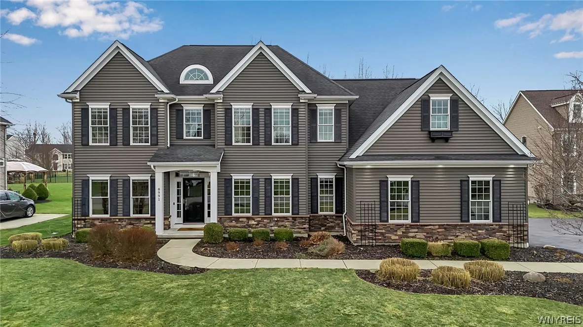 8991 Wicklow Manor, Clarence, New York 14032, Clarence, New York 14032, 4 Bedrooms Bedrooms, 8 Rooms Rooms,3 BathroomsBathrooms,Residential,Closed,8991 Wicklow Manor, Clarence, New York 14032,0,B1663318