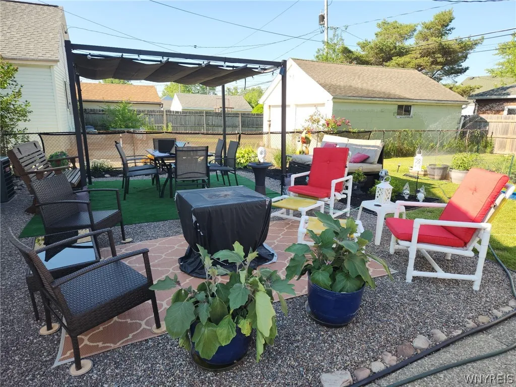 215 Fairfield Avenue, Tonawanda, New York 14223, Tonawanda, New York 14223, 3 Bedrooms Bedrooms, 5 Rooms Rooms,1 BathroomBathrooms,Residential,Closed,215 Fairfield Avenue, Tonawanda, New York 14223,0,B1663378