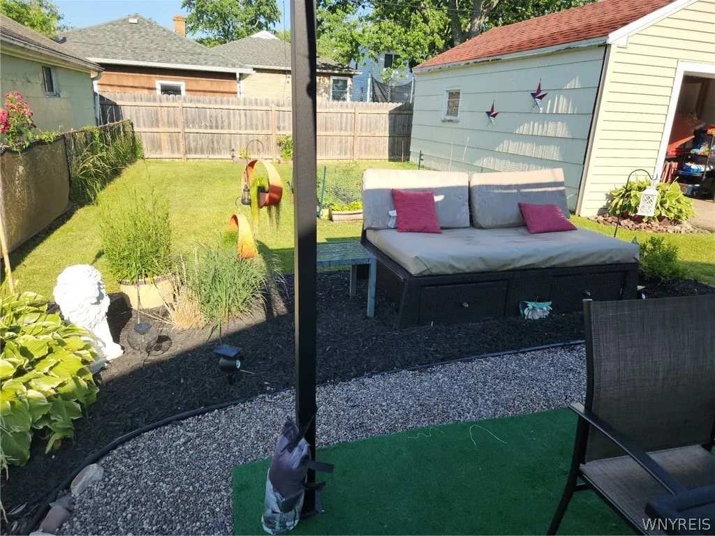 215 Fairfield Avenue, Tonawanda, New York 14223, Tonawanda, New York 14223, 3 Bedrooms Bedrooms, 5 Rooms Rooms,1 BathroomBathrooms,Residential,Closed,215 Fairfield Avenue, Tonawanda, New York 14223,0,B1663378