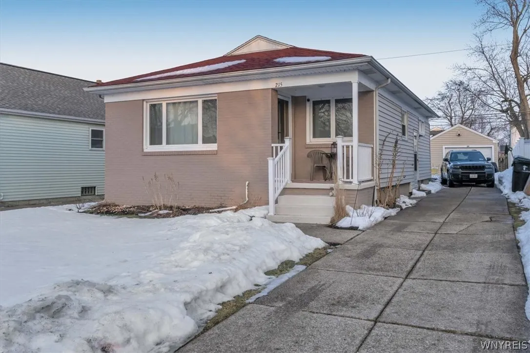 215 Fairfield Avenue, Tonawanda, New York 14223, Tonawanda, New York 14223, 3 Bedrooms Bedrooms, 5 Rooms Rooms,1 BathroomBathrooms,Residential,Closed,215 Fairfield Avenue, Tonawanda, New York 14223,0,B1663378