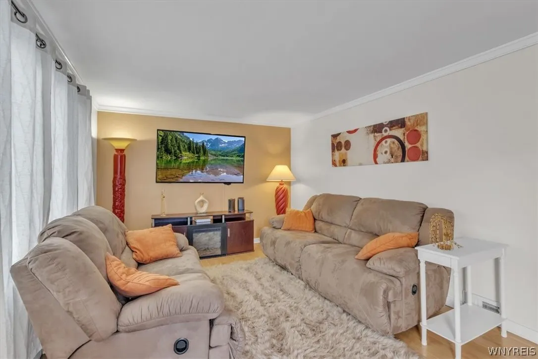 215 Fairfield Avenue, Tonawanda, New York 14223, Tonawanda, New York 14223, 3 Bedrooms Bedrooms, 5 Rooms Rooms,1 BathroomBathrooms,Residential,Closed,215 Fairfield Avenue, Tonawanda, New York 14223,0,B1663378