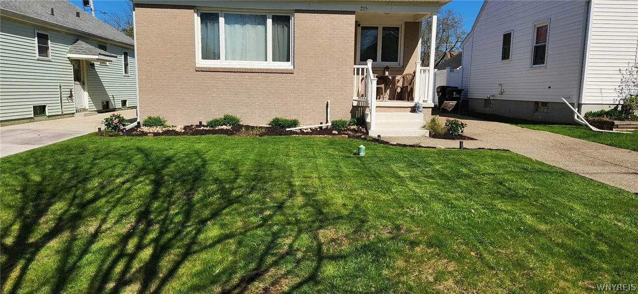 215 Fairfield Avenue, Tonawanda, New York 14223, Tonawanda, New York 14223, 3 Bedrooms Bedrooms, 5 Rooms Rooms,1 BathroomBathrooms,Residential,Closed,215 Fairfield Avenue, Tonawanda, New York 14223,0,B1663378