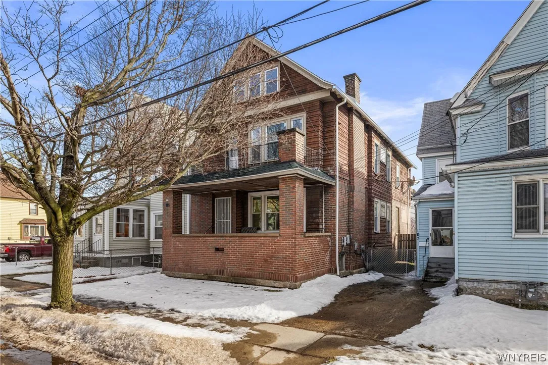 109 Spaulding Street Frt, Buffalo, New York 14220, Buffalo, New York 14220, 1 Bedroom Bedrooms, 3 Rooms Rooms,1 BathroomBathrooms,Residential Lease,For Rent,109 Spaulding Street Frt, Buffalo, New York 14220,0,B1663413