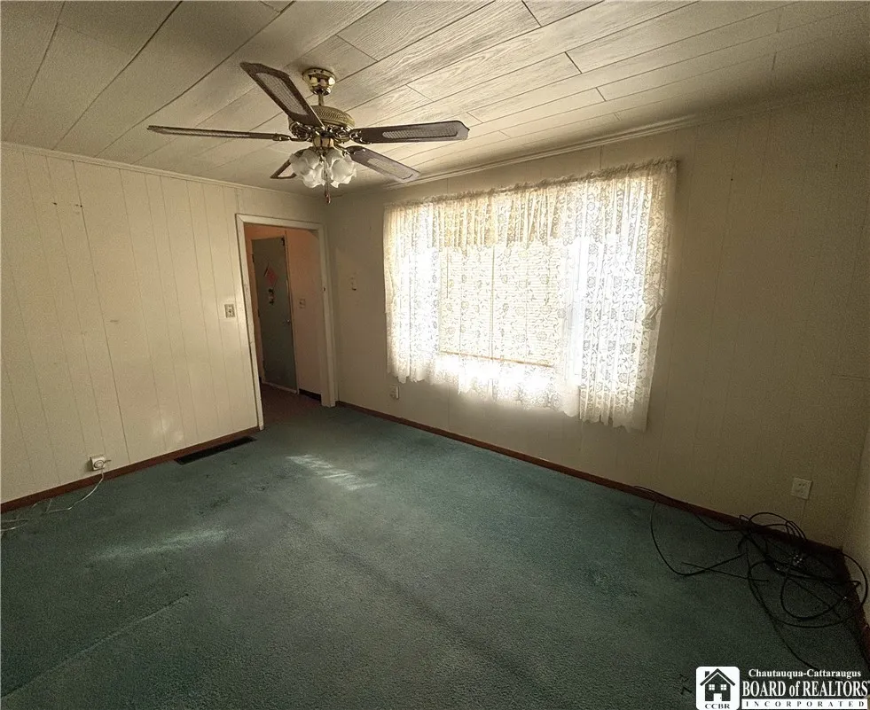 15 Franklin Street, Jamestown, New York 14701, Jamestown, New York 14701, 3 Bedrooms Bedrooms, 7 Rooms Rooms,1 BathroomBathrooms,Residential,For Sale,15 Franklin Street, Jamestown, New York 14701,0,R1662855