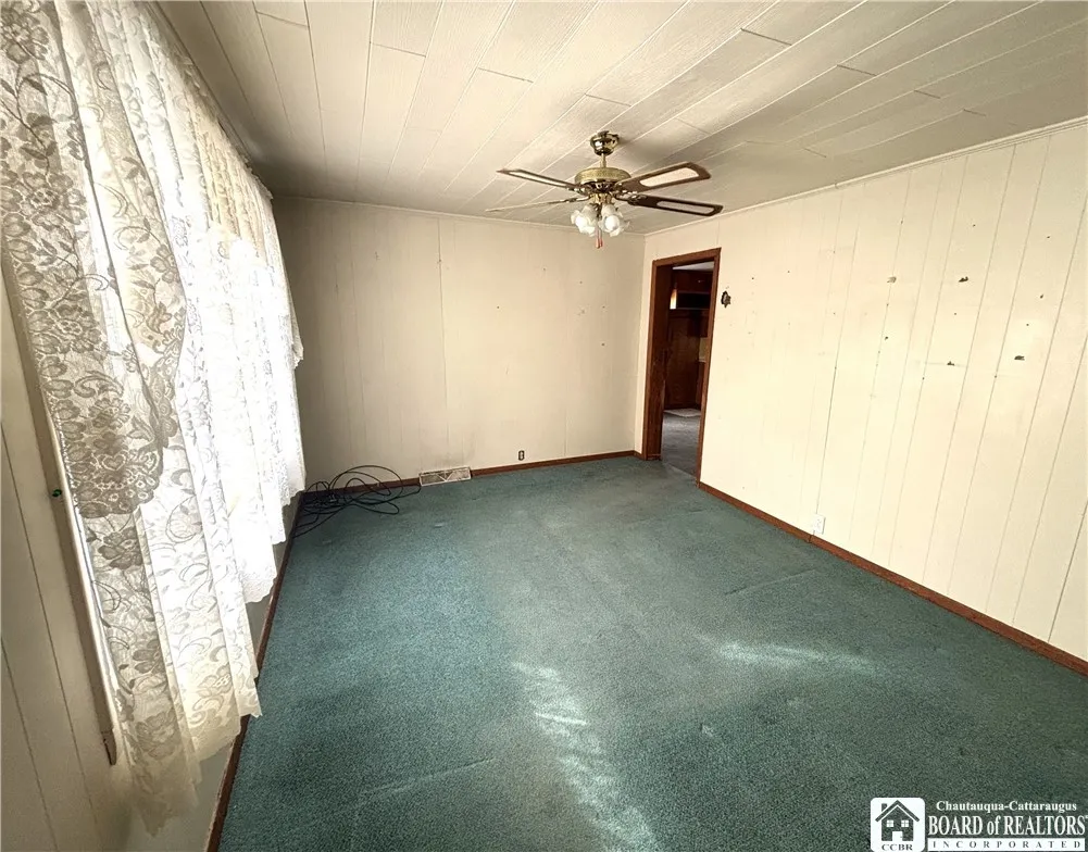 15 Franklin Street, Jamestown, New York 14701, Jamestown, New York 14701, 3 Bedrooms Bedrooms, 7 Rooms Rooms,1 BathroomBathrooms,Residential,For Sale,15 Franklin Street, Jamestown, New York 14701,0,R1662855
