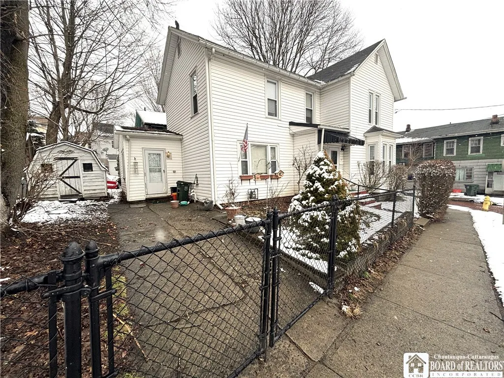 15 Franklin Street, Jamestown, New York 14701, Jamestown, New York 14701, 3 Bedrooms Bedrooms, 7 Rooms Rooms,1 BathroomBathrooms,Residential,For Sale,15 Franklin Street, Jamestown, New York 14701,0,R1662855