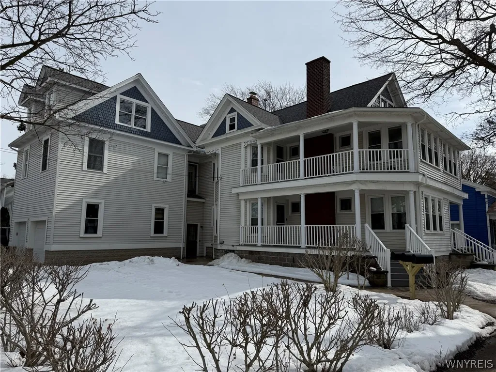 35 N Ellicott Street, Amherst, New York 14221, Amherst, New York 14221, 1 Bedroom Bedrooms, 3 Rooms Rooms,1 BathroomBathrooms,Residential Lease,Closed,35 N Ellicott Street, Amherst, New York 14221,0,B1663514