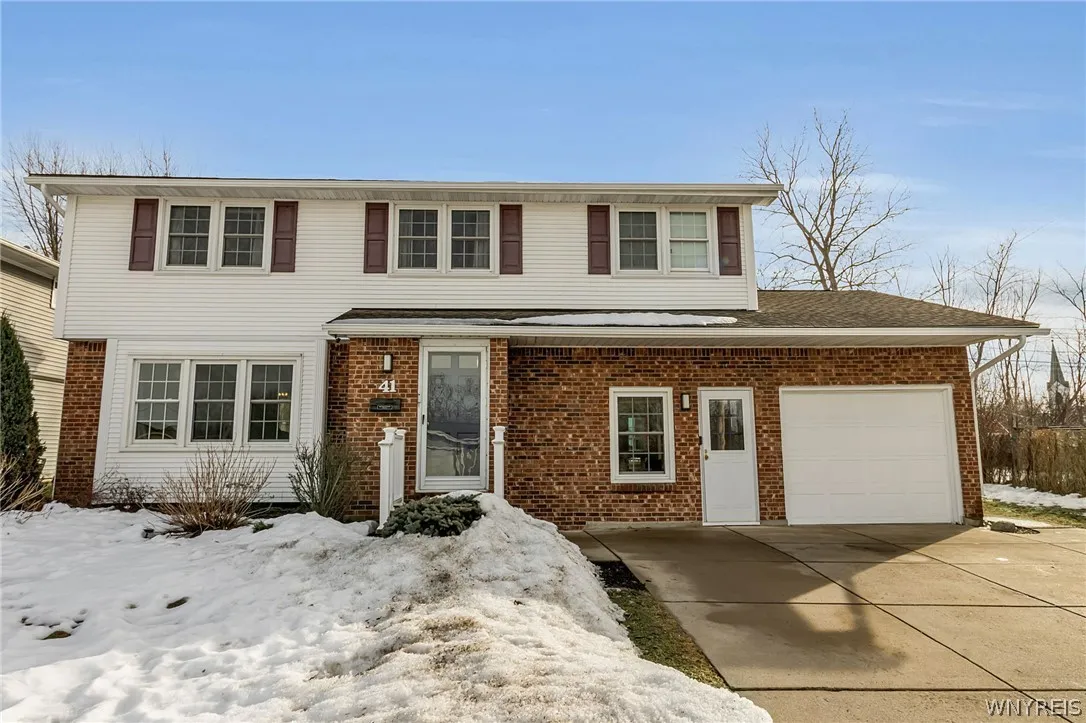 41 Patricia Drive, Buffalo, New York 14224, West Seneca, New York 14224, 4 Bedrooms Bedrooms, 8 Rooms Rooms,1 BathroomBathrooms,Residential,Closed,41 Patricia Drive, Buffalo, New York 14224,0,B1663313