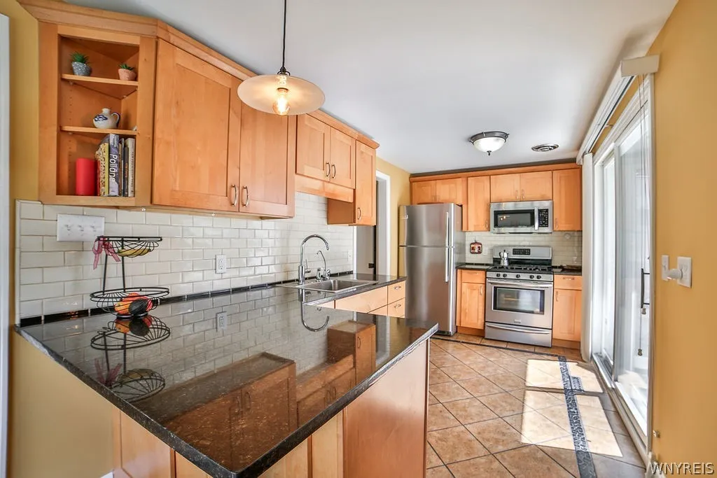 32 Bernhardt Drive 10, Amherst, New York 14226, Amherst, New York 14226, 2 Bedrooms Bedrooms, 5 Rooms Rooms,1 BathroomBathrooms,Residential Lease,For Rent,32 Bernhardt Drive 10, Amherst, New York 14226,0,B1663440