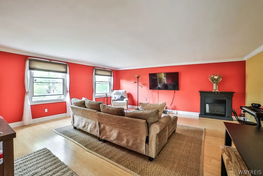32 Bernhardt Drive 10, Amherst, New York 14226, Amherst, New York 14226, 2 Bedrooms Bedrooms, 5 Rooms Rooms,1 BathroomBathrooms,Residential Lease,For Rent,32 Bernhardt Drive 10, Amherst, New York 14226,0,B1663440