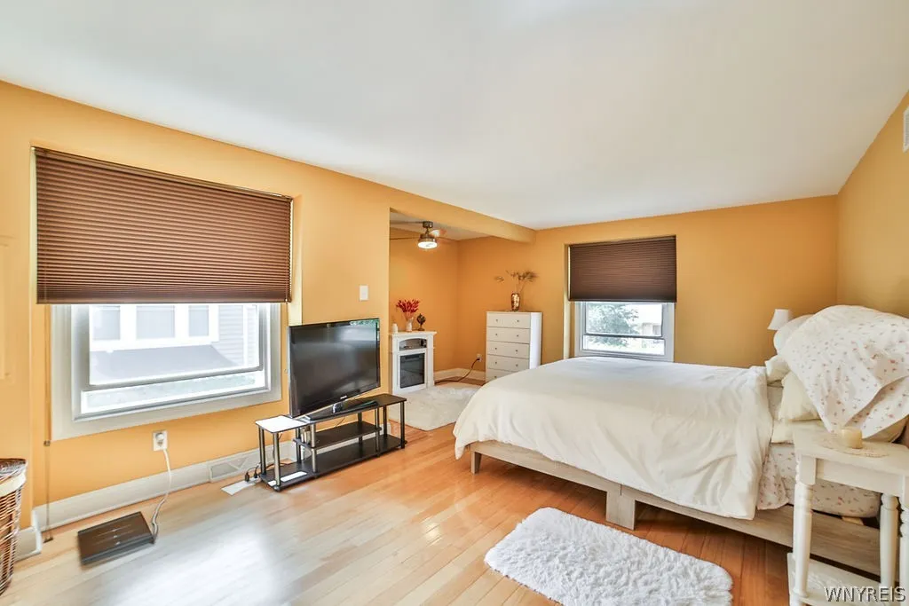 32 Bernhardt Drive 10, Amherst, New York 14226, Amherst, New York 14226, 2 Bedrooms Bedrooms, 5 Rooms Rooms,1 BathroomBathrooms,Residential Lease,For Rent,32 Bernhardt Drive 10, Amherst, New York 14226,0,B1663440