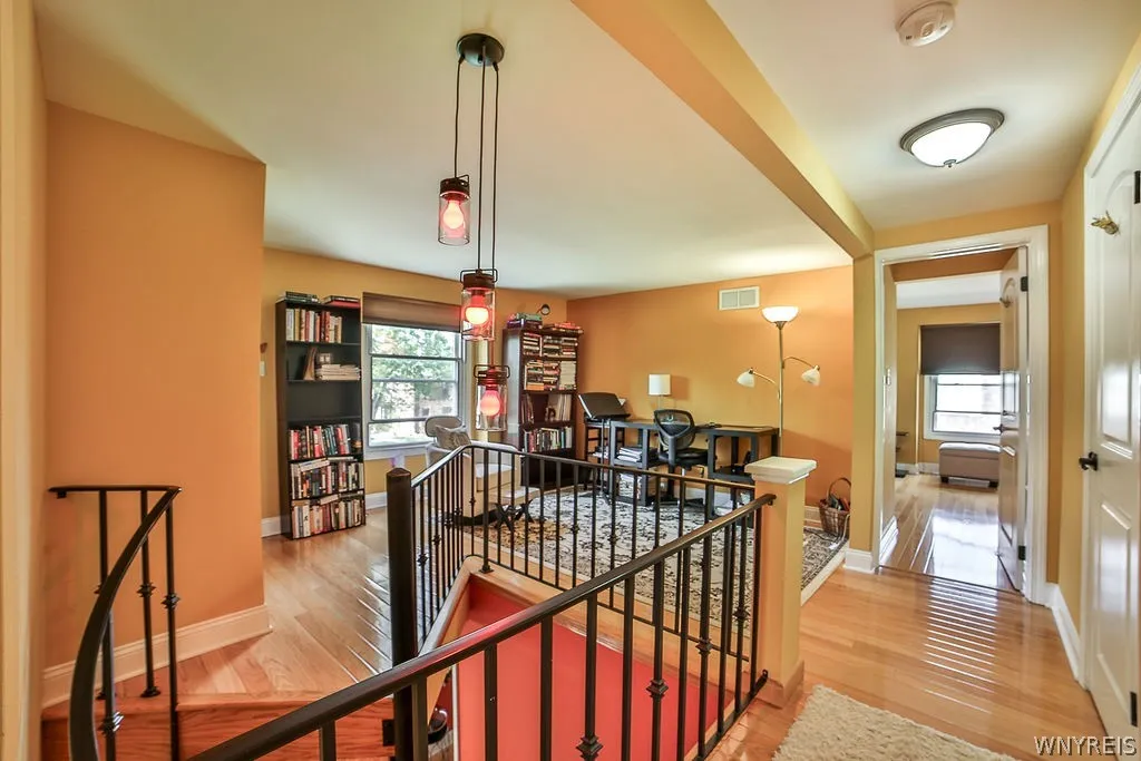 32 Bernhardt Drive 10, Amherst, New York 14226, Amherst, New York 14226, 2 Bedrooms Bedrooms, 5 Rooms Rooms,1 BathroomBathrooms,Residential Lease,For Rent,32 Bernhardt Drive 10, Amherst, New York 14226,0,B1663440