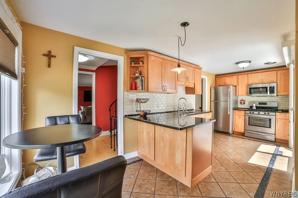32 Bernhardt Drive 10, Amherst, New York 14226, Amherst, New York 14226, 2 Bedrooms Bedrooms, 5 Rooms Rooms,1 BathroomBathrooms,Residential Lease,For Rent,32 Bernhardt Drive 10, Amherst, New York 14226,0,B1663440