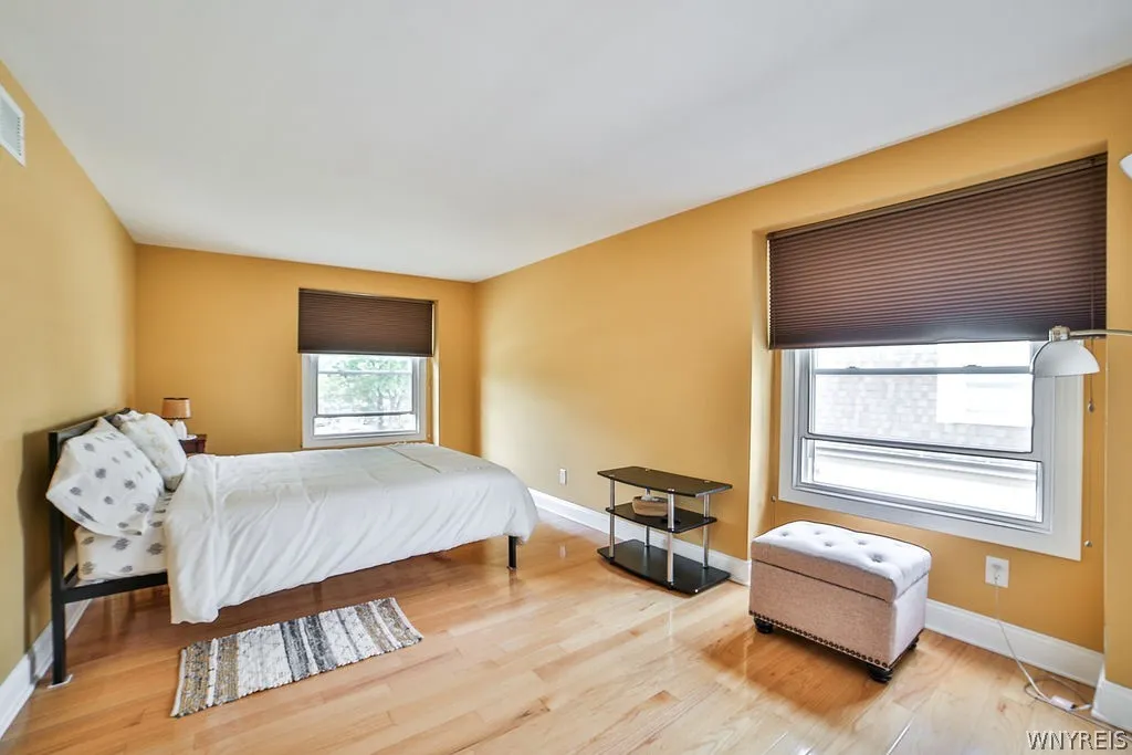 32 Bernhardt Drive 10, Amherst, New York 14226, Amherst, New York 14226, 2 Bedrooms Bedrooms, 5 Rooms Rooms,1 BathroomBathrooms,Residential Lease,For Rent,32 Bernhardt Drive 10, Amherst, New York 14226,0,B1663440