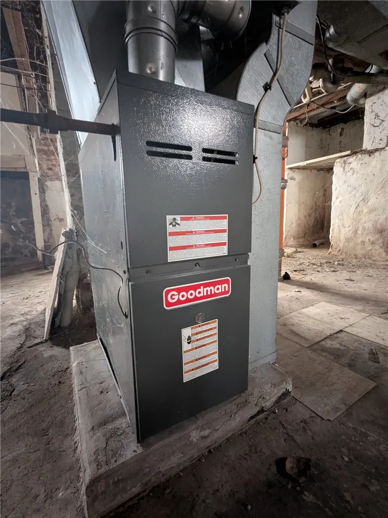 88 Monica Street, Rochester, New York 14619, Rochester, New York 14619, 4 Bedrooms Bedrooms, 5 Rooms Rooms,1 BathroomBathrooms,Residential,For Sale,88 Monica Street, Rochester, New York 14619,0,R1662418