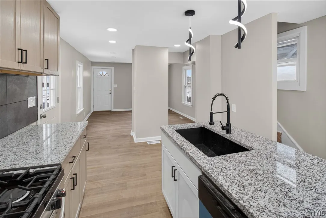 204 East Maple Avenue, East Rochester, New York 14, East Rochester, New York 14445, 2 Bedrooms Bedrooms, 3 Rooms Rooms,1 BathroomBathrooms,Residential,For Sale,204 East Maple Avenue, East Rochester, New York 14,0,S1663477