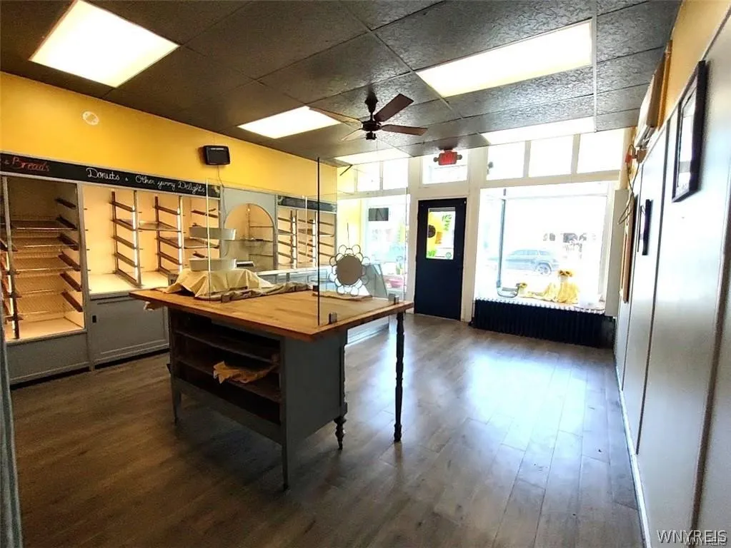 543 South Park Avenue, Buffalo, New York 14204, Buffalo, New York 14204, 5 Rooms Rooms,Commercial Sale,For Sale,543 South Park Avenue, Buffalo, New York 14204,0,B1663792