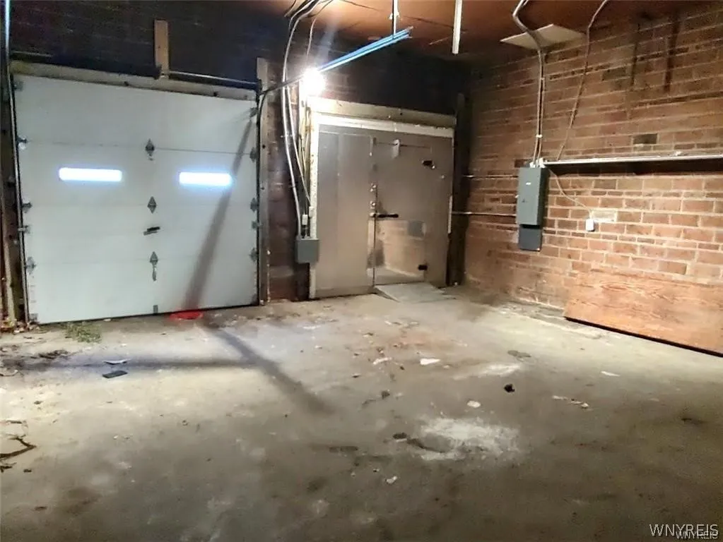 543 South Park Avenue, Buffalo, New York 14204, Buffalo, New York 14204, 5 Rooms Rooms,Commercial Sale,For Sale,543 South Park Avenue, Buffalo, New York 14204,0,B1663792