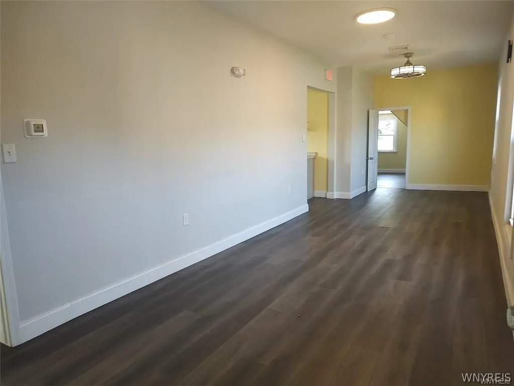 543 South Park Avenue, Buffalo, New York 14204, Buffalo, New York 14204, 5 Rooms Rooms,Commercial Sale,For Sale,543 South Park Avenue, Buffalo, New York 14204,0,B1663792