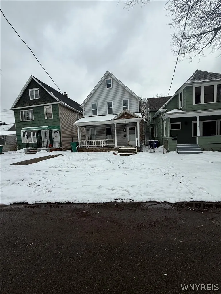 27 Garfield Street, Buffalo, New York 14207, Buffalo, New York 14207, 1 Bedroom Bedrooms, 4 Rooms Rooms,1 BathroomBathrooms,Residential Lease,For Rent,27 Garfield Street, Buffalo, New York 14207,0,B1663682