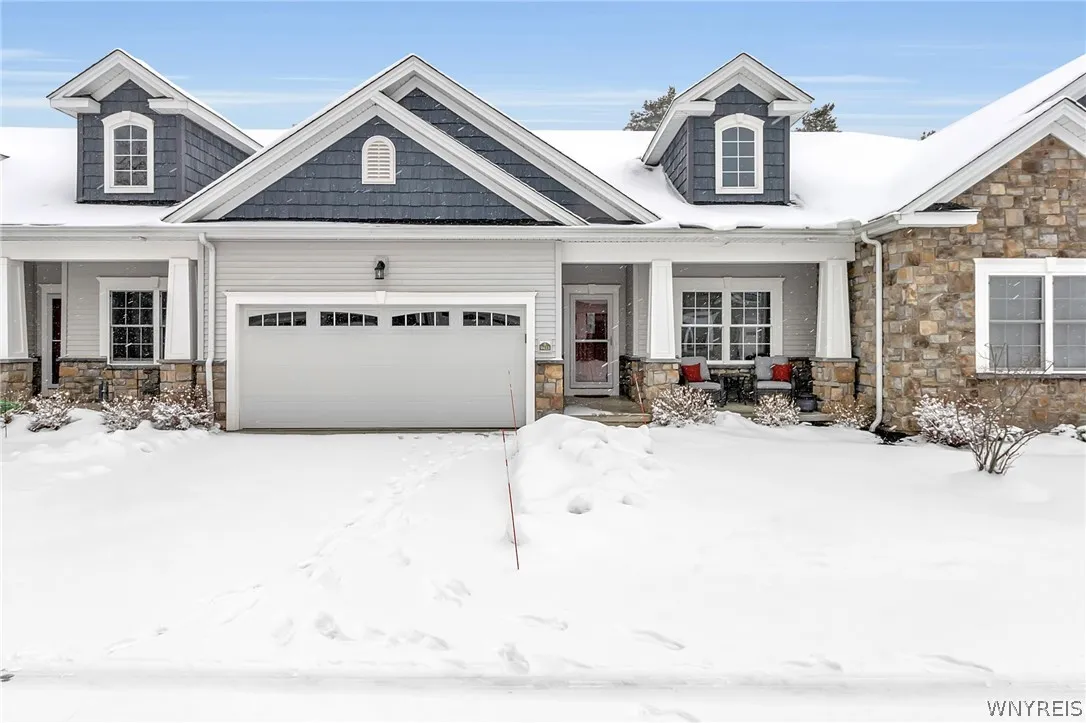 9423 Heritage Path B, Clarence, New York 14032, Clarence, New York 14032, 3 Bedrooms Bedrooms, 8 Rooms Rooms,3 BathroomsBathrooms,Residential,Closed,9423 Heritage Path B, Clarence, New York 14032,0,B1663994