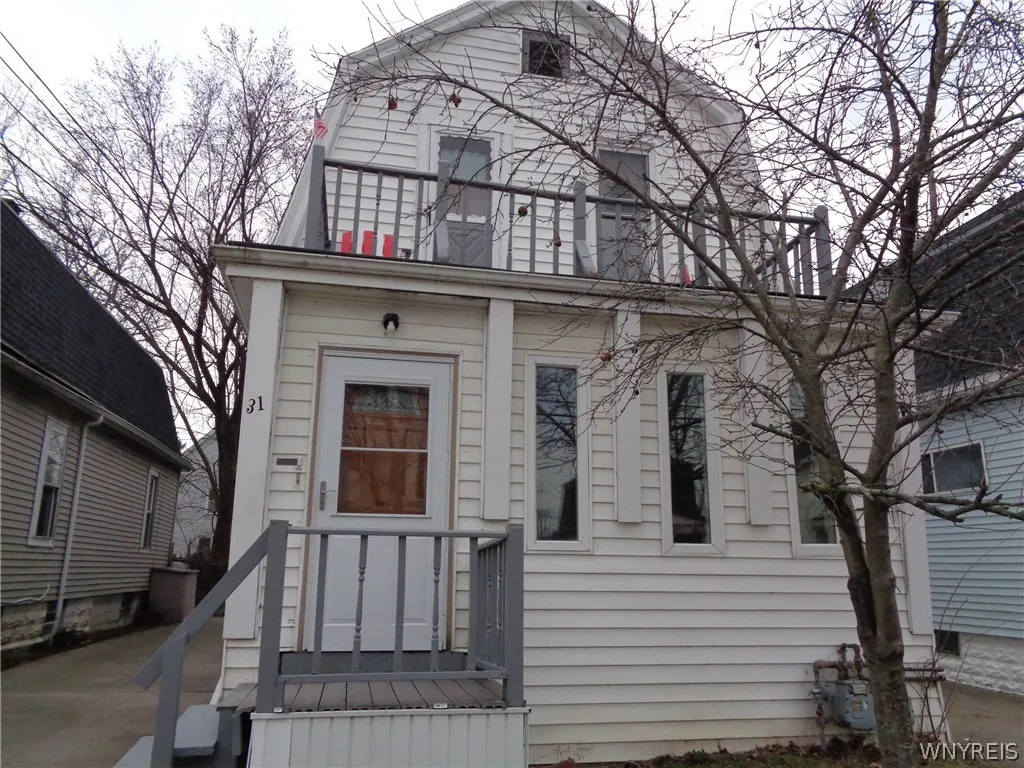 31 Riverside Avenue, Buffalo, New York 14207, Buffalo, New York 14207, 4 Bedrooms Bedrooms, ,2 BathroomsBathrooms,Residential,For Sale,31 Riverside Avenue, Buffalo, New York 14207,0,B1663529