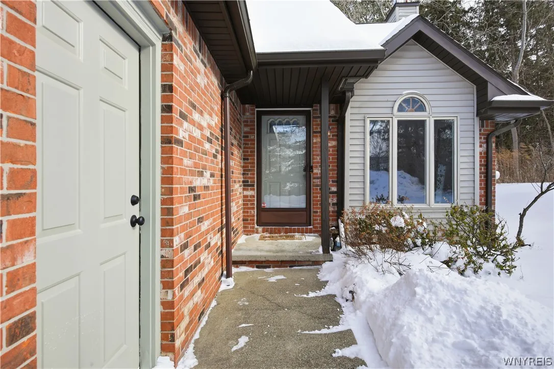 24 In The Woods Lane, West Seneca, New York 14224, West Seneca, New York 14224, 2 Bedrooms Bedrooms, 7 Rooms Rooms,1 BathroomBathrooms,Residential,Closed,24 In The Woods Lane, West Seneca, New York 14224,0,B1664244