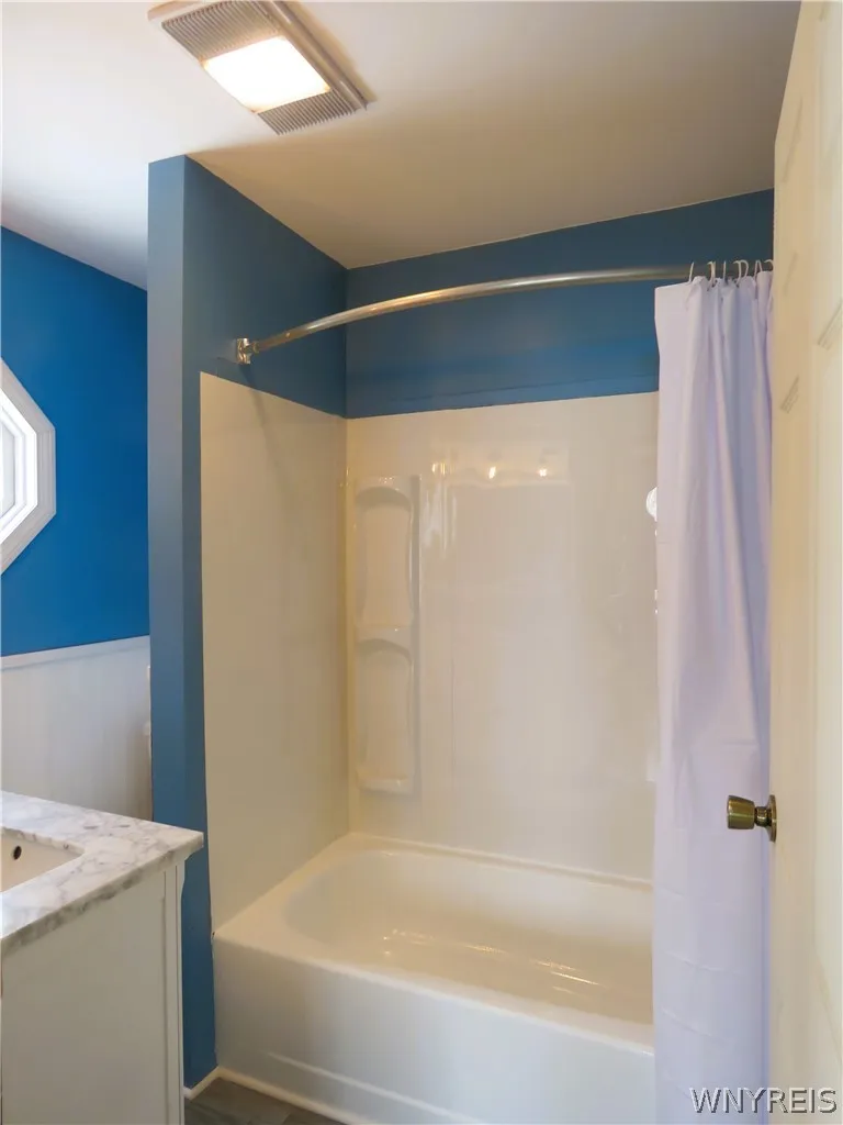 5841 Lakeview Terrace, Hamburg, New York 14085, Hamburg, New York 14085, 4 Bedrooms Bedrooms, 8 Rooms Rooms,1 BathroomBathrooms,Residential,For Sale,5841 Lakeview Terrace, Hamburg, New York 14085,0,B1664357