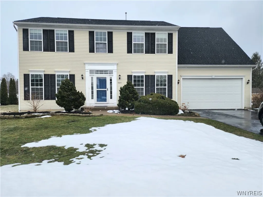 5871 Pinehurst Court, Hamburg, New York 14085, Hamburg, New York 14085, 4 Bedrooms Bedrooms, 13 Rooms Rooms,2 BathroomsBathrooms,Residential,Closed,5871 Pinehurst Court, Hamburg, New York 14085,0,B1663316