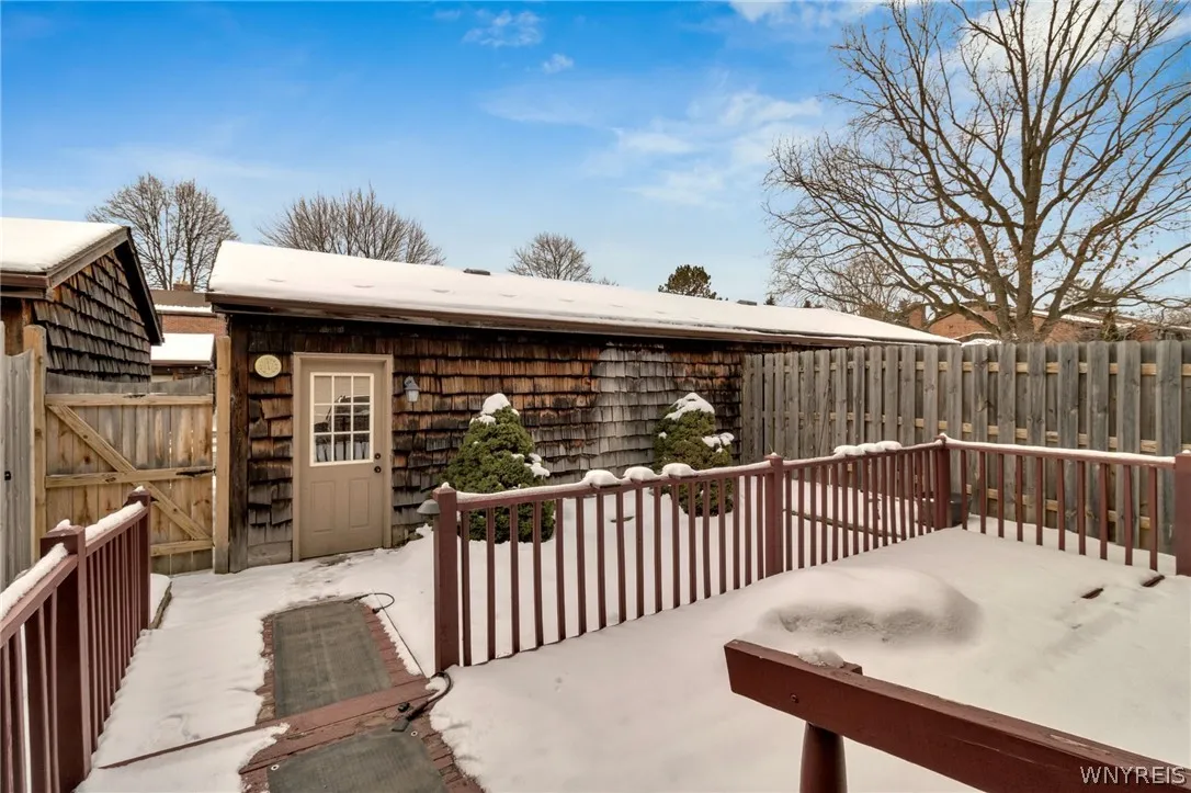 215 Wedgewood Drive, Amherst, New York 14221, Amherst, New York 14221, 3 Bedrooms Bedrooms, 8 Rooms Rooms,2 BathroomsBathrooms,Residential,For Sale,215 Wedgewood Drive, Amherst, New York 14221,0,B1664462
