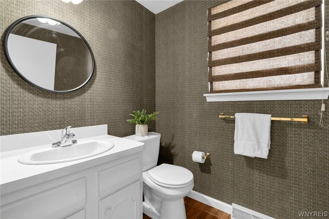 215 Wedgewood Drive, Amherst, New York 14221, Amherst, New York 14221, 3 Bedrooms Bedrooms, 8 Rooms Rooms,2 BathroomsBathrooms,Residential,For Sale,215 Wedgewood Drive, Amherst, New York 14221,0,B1664462