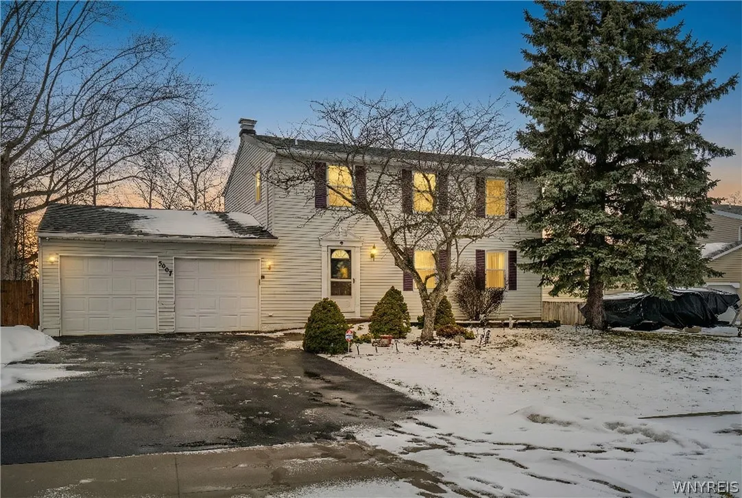 5007 Overlook, Hamburg, New York 14075, Hamburg, New York 14075, 4 Bedroom Bedrooms, 8 Room Rooms,1 BathroomBathrooms,Residential,Closed,5007 Overlook, Hamburg, New York 14075,0,B1664401