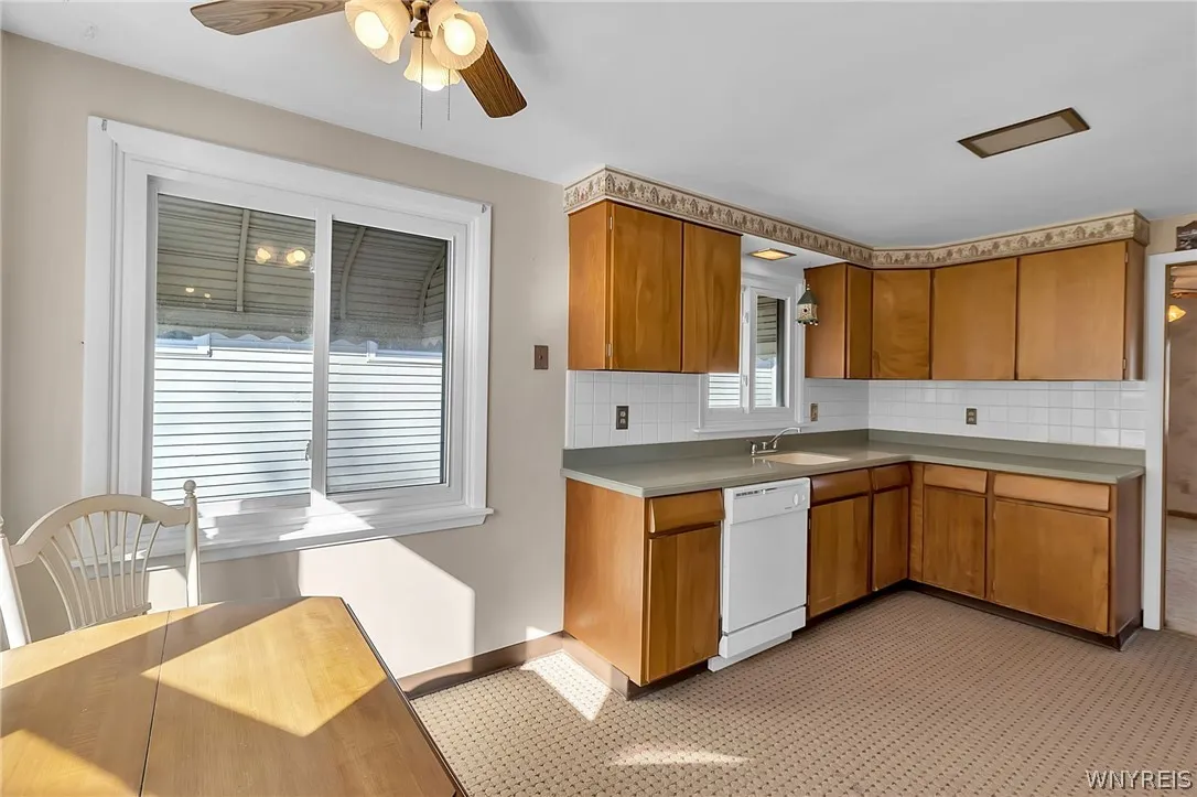 29 Danebrock Drive, Amherst, New York 14226, Amherst, New York 14226, 3 Bedrooms Bedrooms, 5 Rooms Rooms,2 BathroomsBathrooms,Residential,For Sale,29 Danebrock Drive, Amherst, New York 14226,0,B1664397