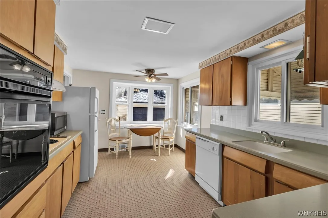 29 Danebrock Drive, Amherst, New York 14226, Amherst, New York 14226, 3 Bedrooms Bedrooms, 5 Rooms Rooms,2 BathroomsBathrooms,Residential,For Sale,29 Danebrock Drive, Amherst, New York 14226,0,B1664397
