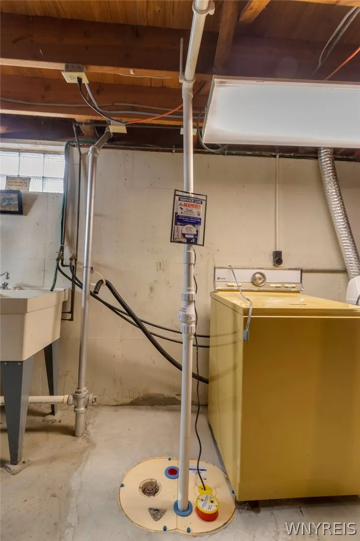 29 Danebrock Drive, Amherst, New York 14226, Amherst, New York 14226, 3 Bedrooms Bedrooms, 5 Rooms Rooms,2 BathroomsBathrooms,Residential,For Sale,29 Danebrock Drive, Amherst, New York 14226,0,B1664397