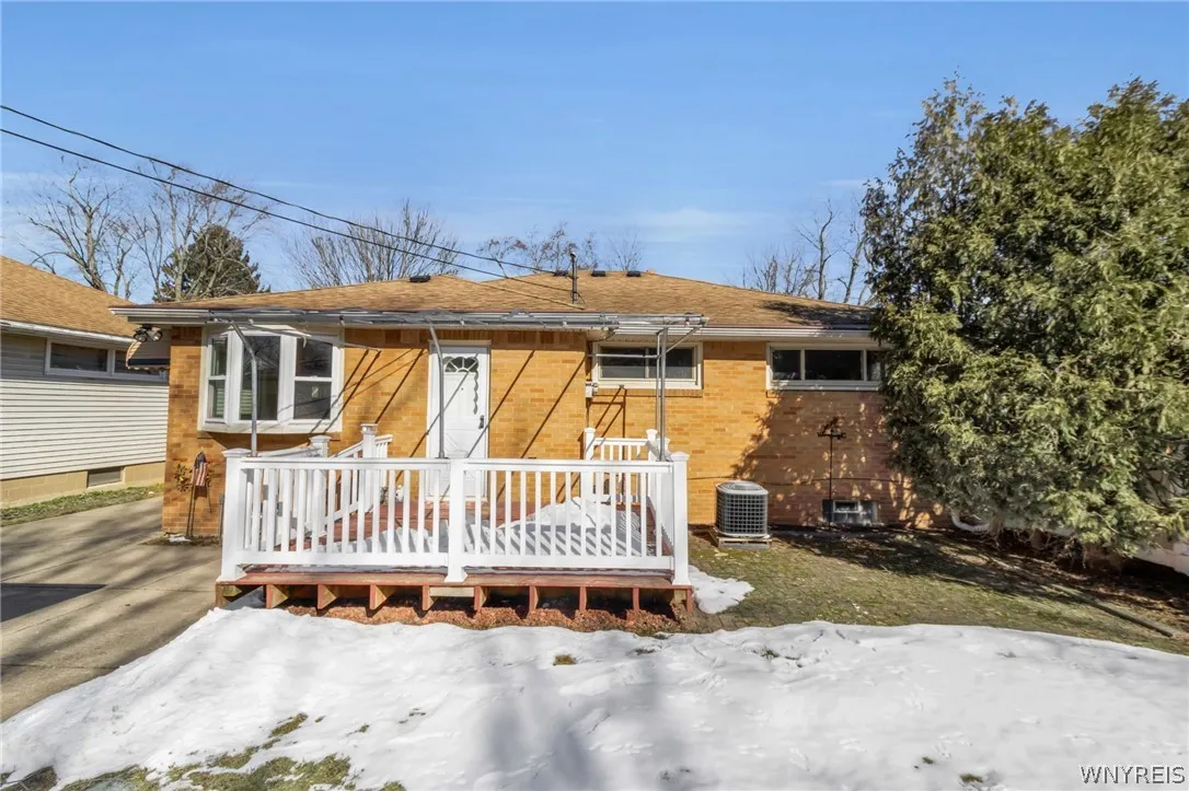 29 Danebrock Drive, Amherst, New York 14226, Amherst, New York 14226, 3 Bedrooms Bedrooms, 5 Rooms Rooms,2 BathroomsBathrooms,Residential,For Sale,29 Danebrock Drive, Amherst, New York 14226,0,B1664397