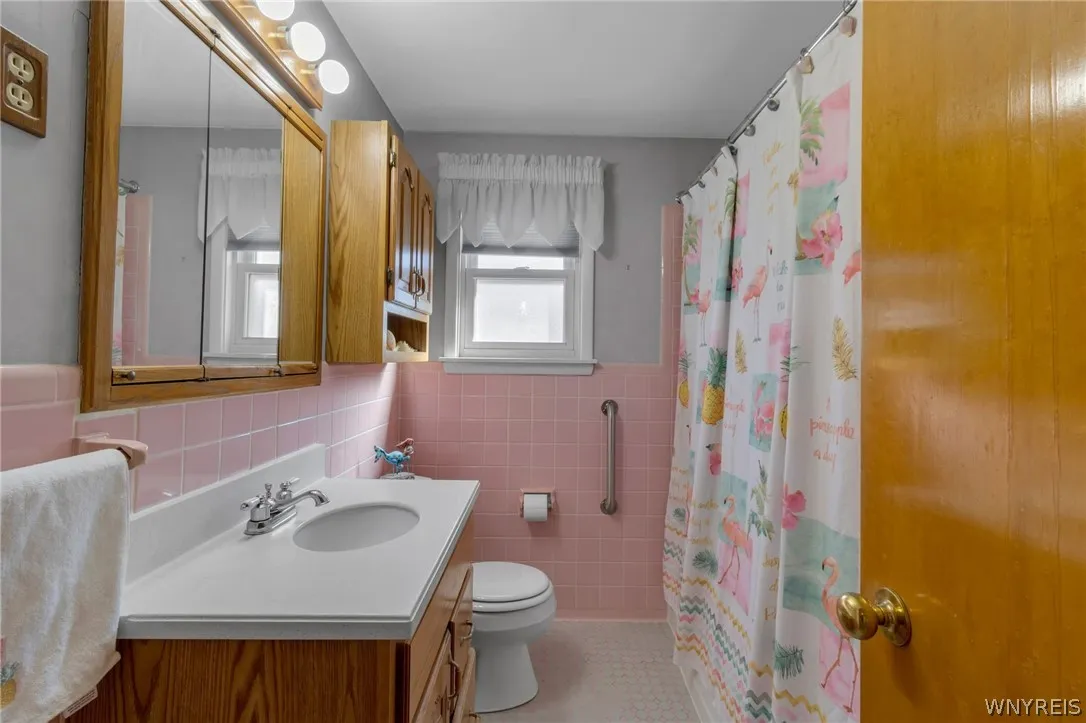 29 Danebrock Drive, Amherst, New York 14226, Amherst, New York 14226, 3 Bedrooms Bedrooms, 5 Rooms Rooms,2 BathroomsBathrooms,Residential,For Sale,29 Danebrock Drive, Amherst, New York 14226,0,B1664397