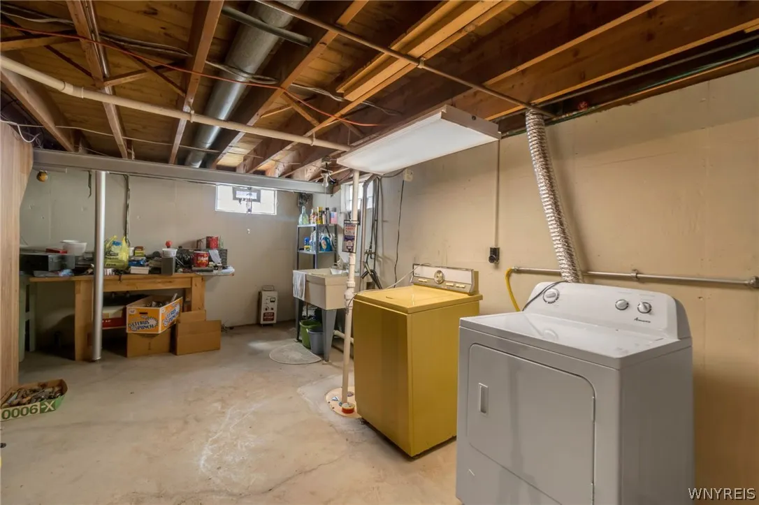 29 Danebrock Drive, Amherst, New York 14226, Amherst, New York 14226, 3 Bedrooms Bedrooms, 5 Rooms Rooms,2 BathroomsBathrooms,Residential,For Sale,29 Danebrock Drive, Amherst, New York 14226,0,B1664397