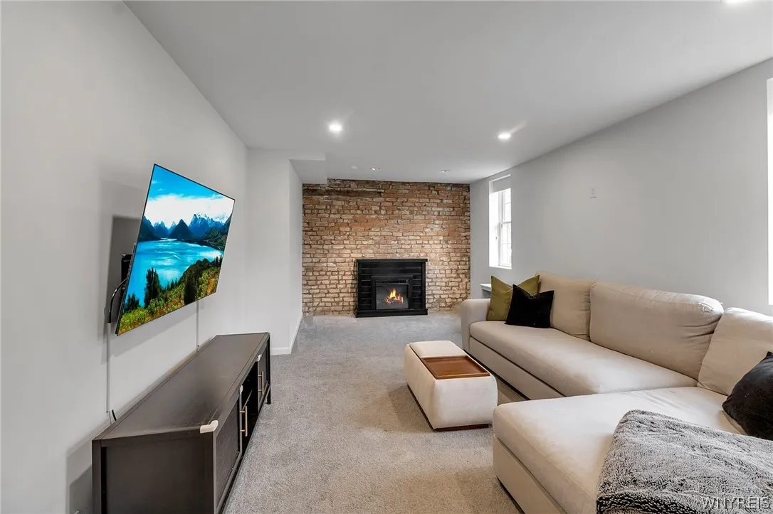 196 Mill Street, Amherst, New York 14221, Amherst, New York 14221, 3 Bedrooms Bedrooms, 7 Rooms Rooms,2 BathroomsBathrooms,Residential,For Sale,196 Mill Street, Amherst, New York 14221,0,B1664635