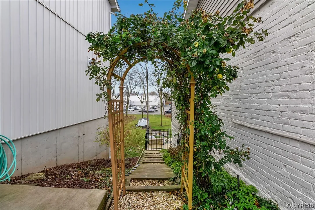 196 Mill Street, Amherst, New York 14221, Amherst, New York 14221, 3 Bedrooms Bedrooms, 7 Rooms Rooms,2 BathroomsBathrooms,Residential,For Sale,196 Mill Street, Amherst, New York 14221,0,B1664635